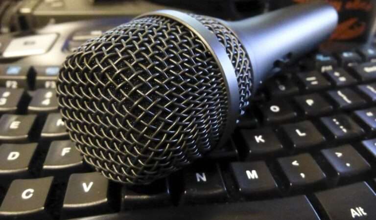 The Power of Podcast Show Notes: Enhancing Listener Engagement